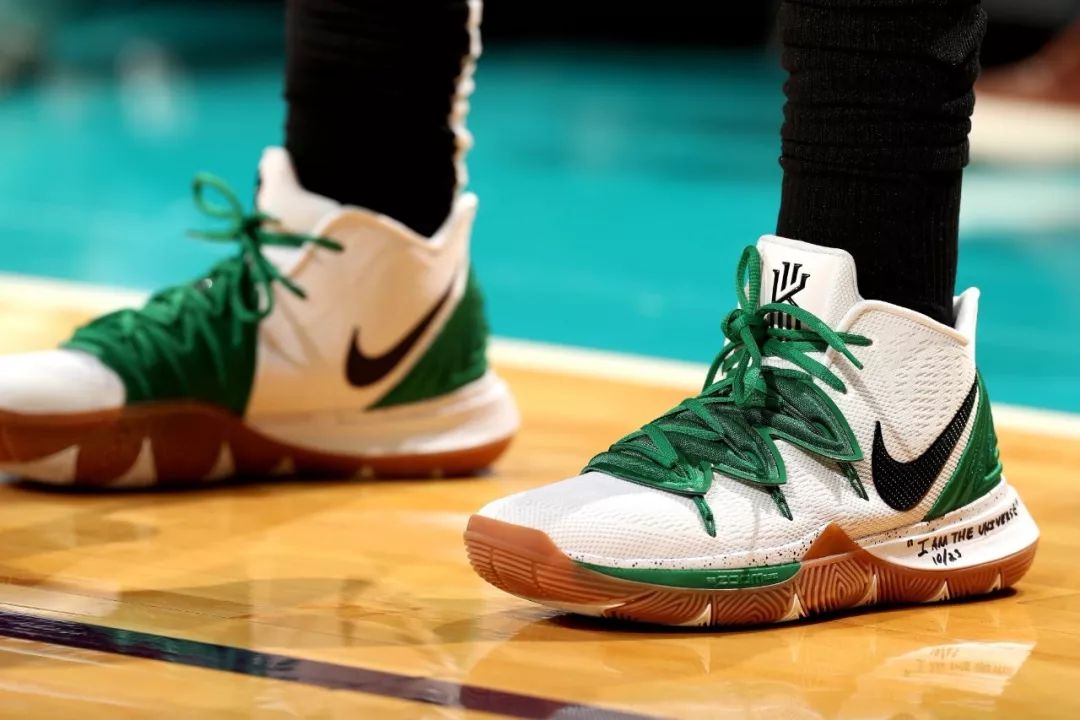 伯纳乌，皇马开出的条件确实诱惑力很大（伯纳乌见证：皇马的条件诱惑十足）