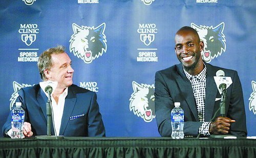 单局0-7到13-11！林诗栋、蒯曼很努力！国乒混双2-1领先德国组合（从0-7追到13-11！林诗栋／蒯曼拼劲十足，国乒混双2-1领先德国组合）