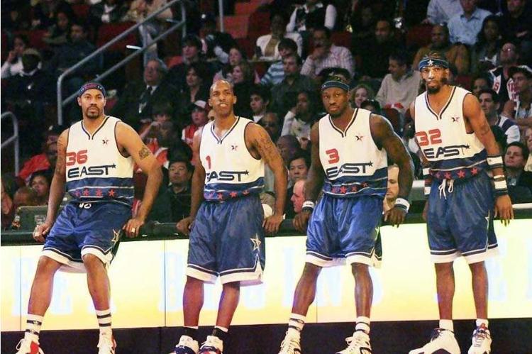 每体：巴萨仍在关注凯恩，等待他和拜仁的最终动向（每体：巴萨仍在追踪凯恩动态，等待他与拜仁最终决定）