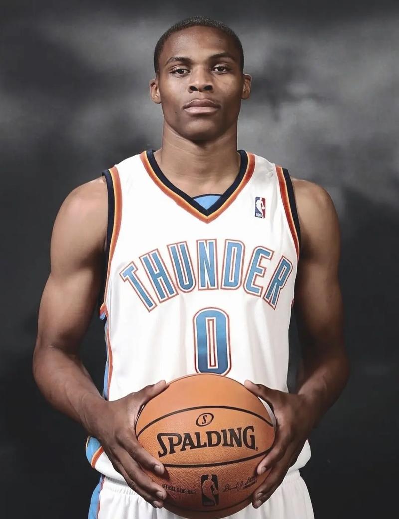 辽宁男篮王哲林连续得分超35（辽宁男篮王哲林连场轰下35+）