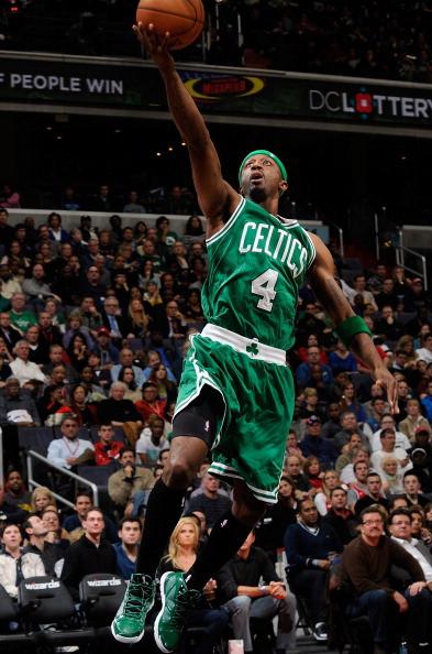 维埃里：现在拿皮奥和其他人比较毫无意义，应该让他安心踢球（维埃里：别再把皮奥和别人对比了，让他安心踢球吧）