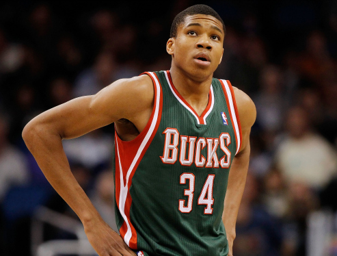 足球报：亚泰本赛季主要问题是资金不足，开局赛程也埋下伏笔（足球报：亚泰陷入资金短缺，艰难开局埋下赛季隐忧）